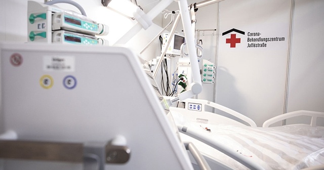 Almanya'da bulaşıcı hastalıklarla yetkili kurum olan Robert Koch Enstitüsü'nün Başkanı Lothar Wieler, "Durum şu anda daha da kötüye gidiyor. Zor haftalarla karşı karşıyayız" dedi.