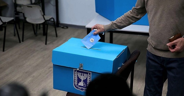 İsrail Meclisi, gece yarısına kadar 2020 bütçesini onaylamaz veya bütçe oylaması ertelenmezse İsrail, 2 yıl içinde 4. kez erken seçime gidecek.