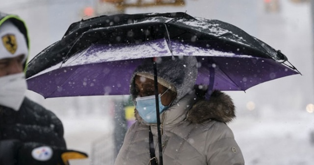 Fransa’da koronavirüsün hangi hava koşullarında daha bulaşıcı olduğuna dair bir çalışma yayınlandı. Devlete ait Meteo France tarafından yapılan çalışmaya göre, Covid-19 enfeksiyonlarının yüzde 90’ının sıcaklığın 3 ila 17 derece arasında dalgalandığı zamanlarda yayıldığı belirtildi.